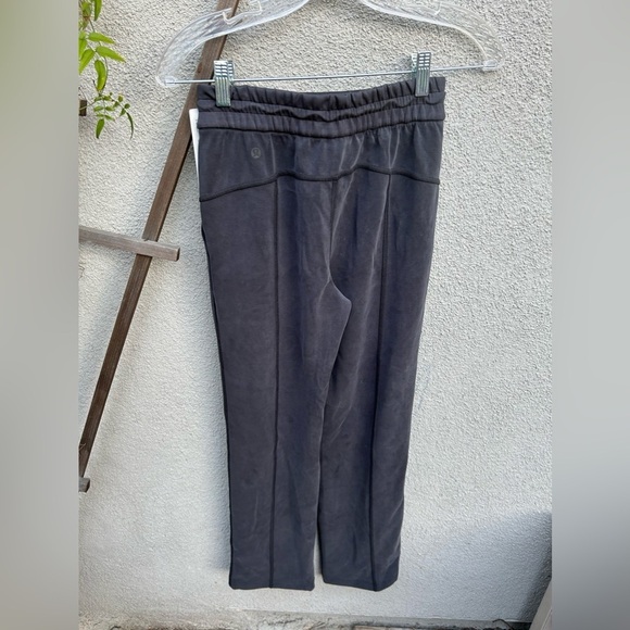 lululemon Softstreme High-Rise Pant in Black Size 2 New with Tag! - Picture 8 of 8